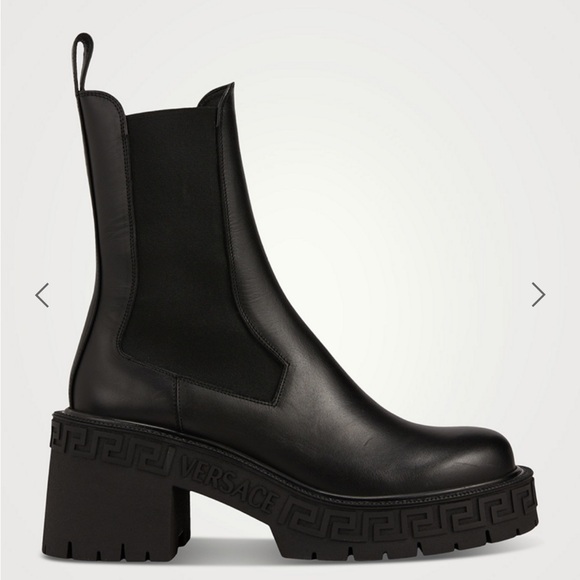 Versace Women's Black Leather Boots - Picture 2 of 6